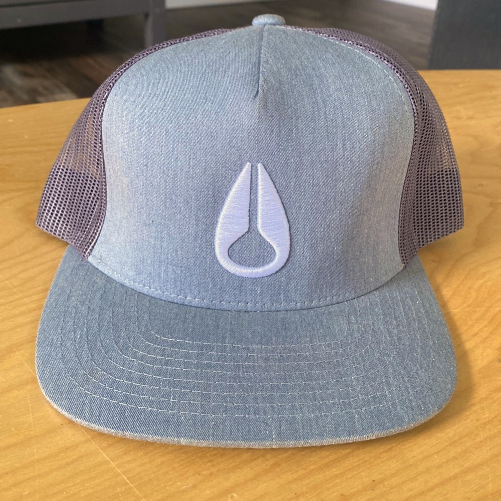 Grey SnapBack Nixon Hat